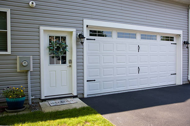 24/7 Emergency Garage Door Panel Replacement experts in Knoxville, TN
